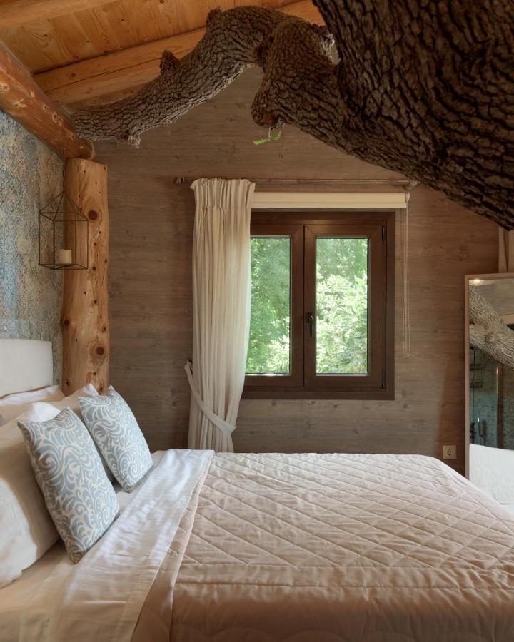 Stolidi Mou Treehouse *