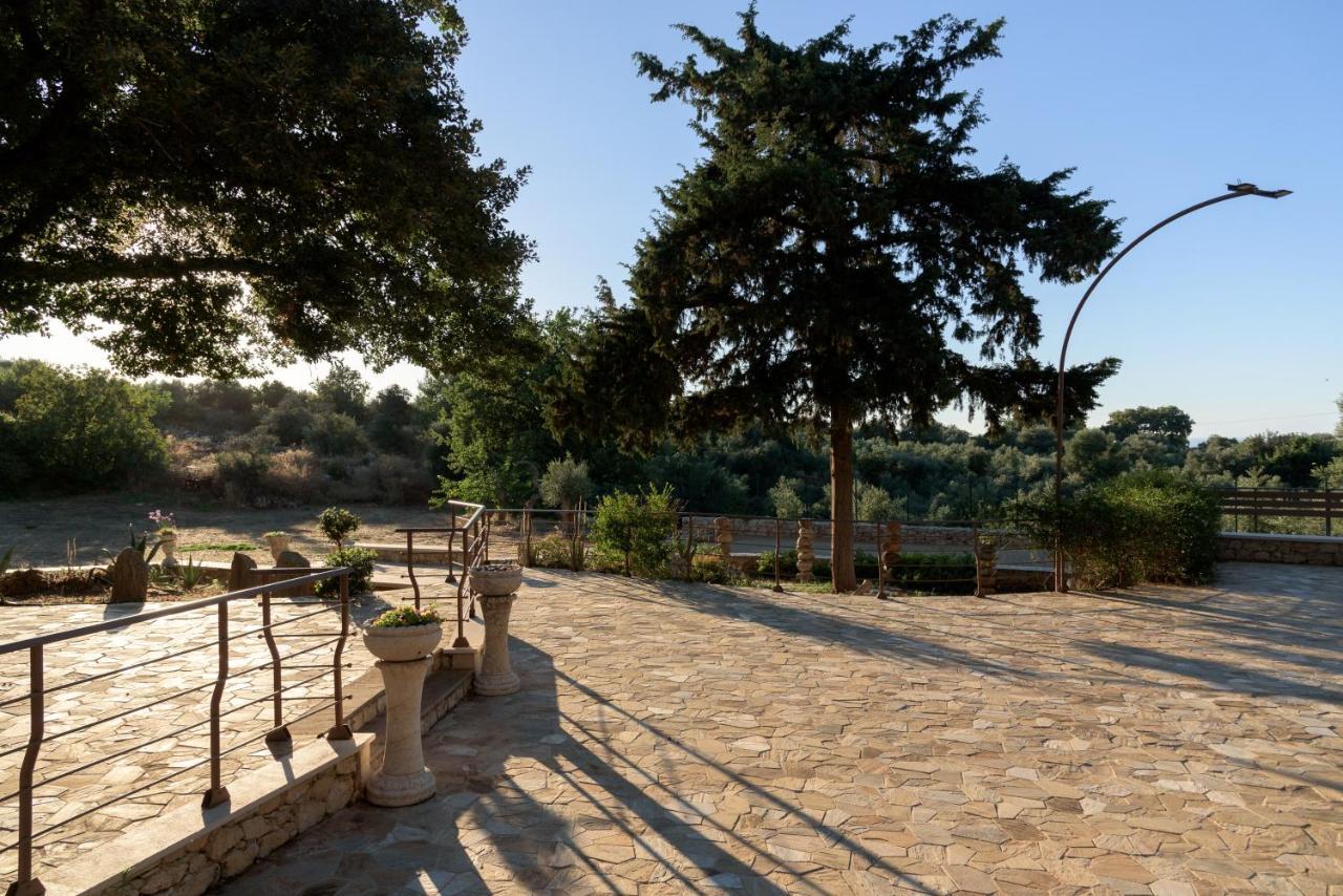 Stolidi Mou Treehouse Villa *