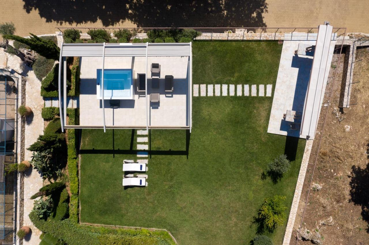 Stolidi Mou Treehouse *